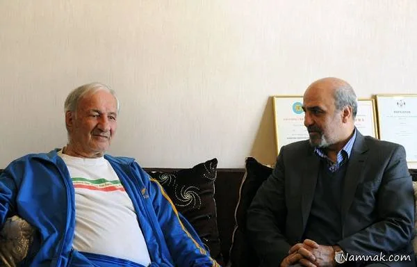 منوچهر برومند