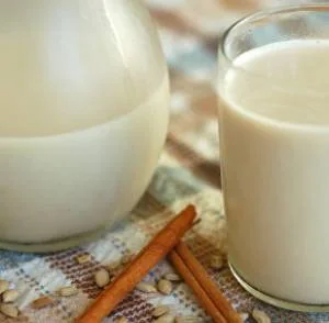 شیر تخمه با دارچین