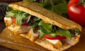ساندویچ مرغ گریل شده با خردل