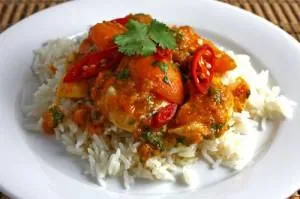 خوراک مرغ و زردآلو