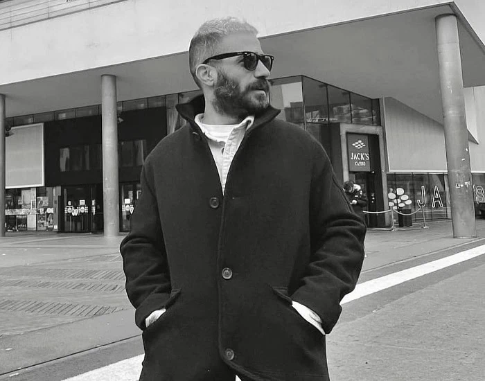 عکس سیاه و سفید محمد ولی‌زادگان