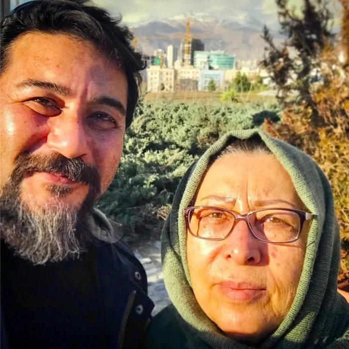 امیرحسین صدیق و مادرش