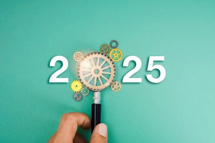 سال 2025
