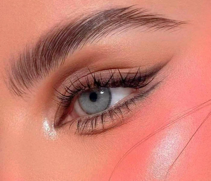 آرایش چشم های با فاصله