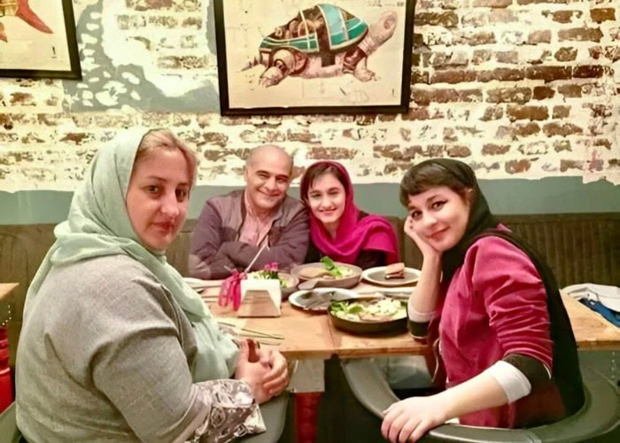 سیاوش چراغی پور و همسرش و فرزندش
