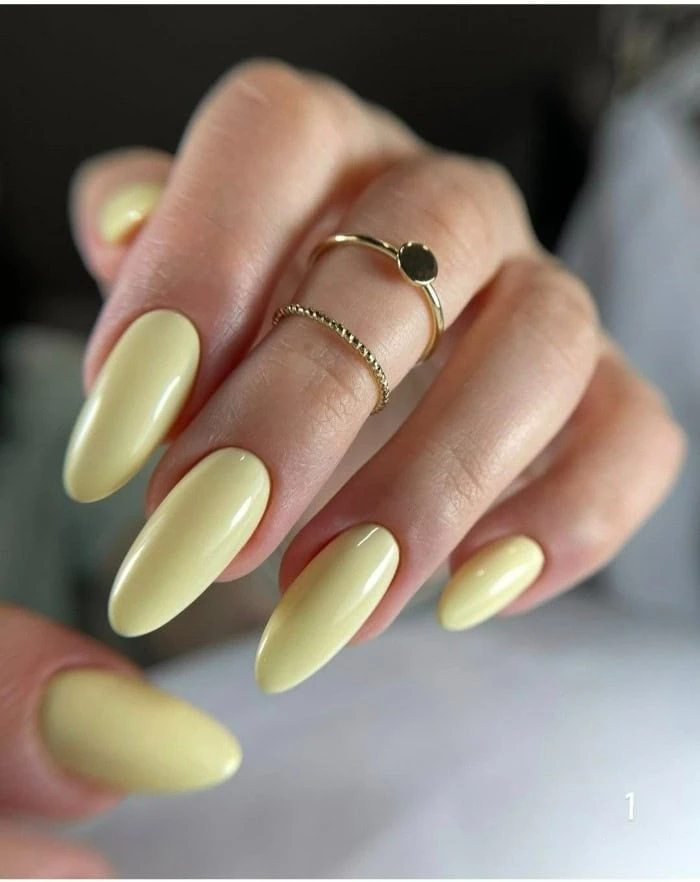 رای پوست سفید چه لاکی مناسب است؟ لاک ناخن