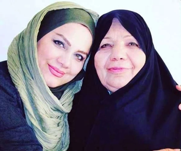 نرگس آبیار کارگردان