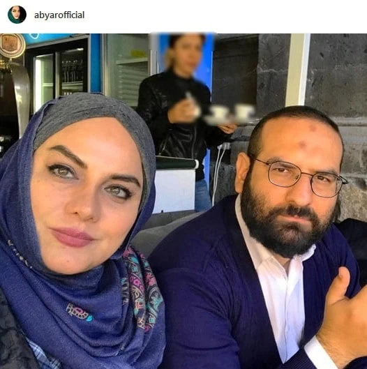 نرگس آبیار و همسرش