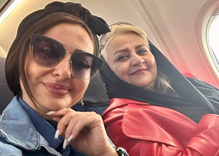 نفیسه روشن و مادرش