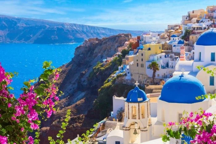 بهترین مقاصد دریای مدیترانه برای سفر در تابستان ساحل مدیترانه یونان