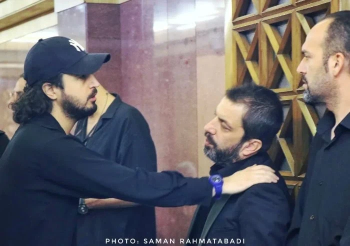 مهرداد صدیقیان در ختم پدر عباس جمشیدی فر