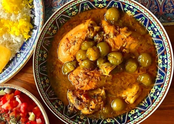 خورشت گوجه سبز