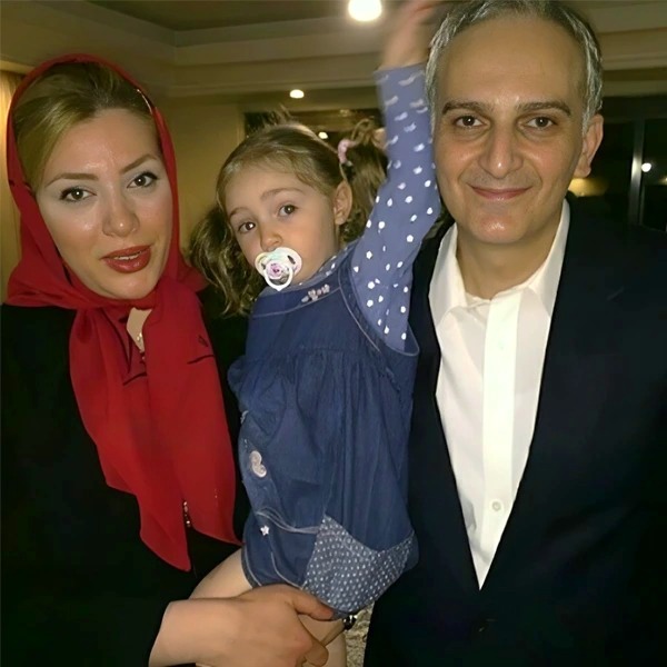 بیژن بنفشه‌ خواه و همسرش