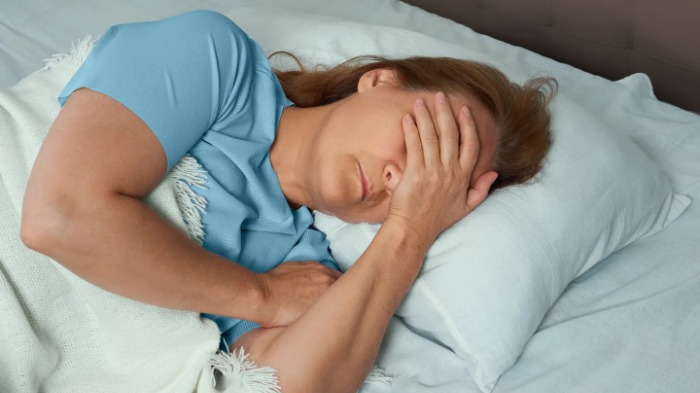 چرا با این که خستهایم خوابمان نمیبرد؟
