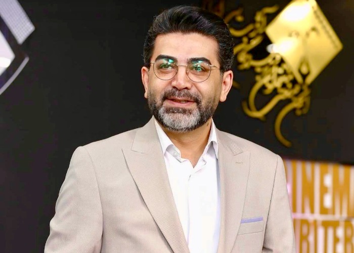 فرزاد حسنی