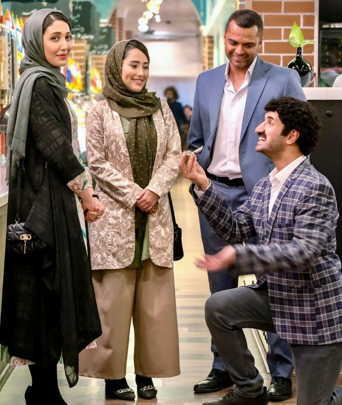 شادی خلیلی در نیسان آبی