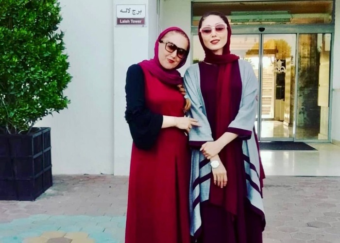 شادی خلیلی و مادرش