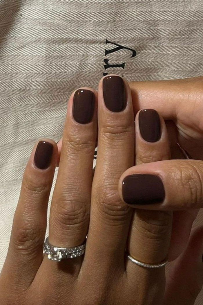 لاک قهوه ای تیره براق