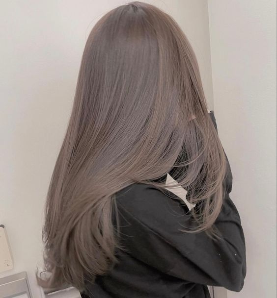 رنگ موی بلوند خاکستری روشن بدون دکلره