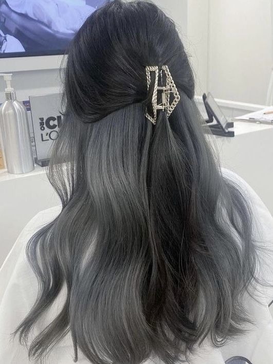 رنگ مو بلوند خاکستری تیره