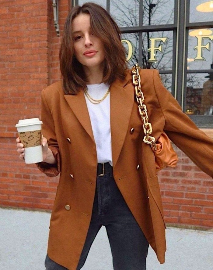 لباس رنگ دارچینی