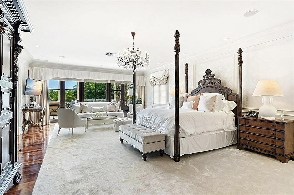 جزئیات دکوراسیون داخلی خانه دختر ترامپ؛طراحی مدرن با ویوی ساحل