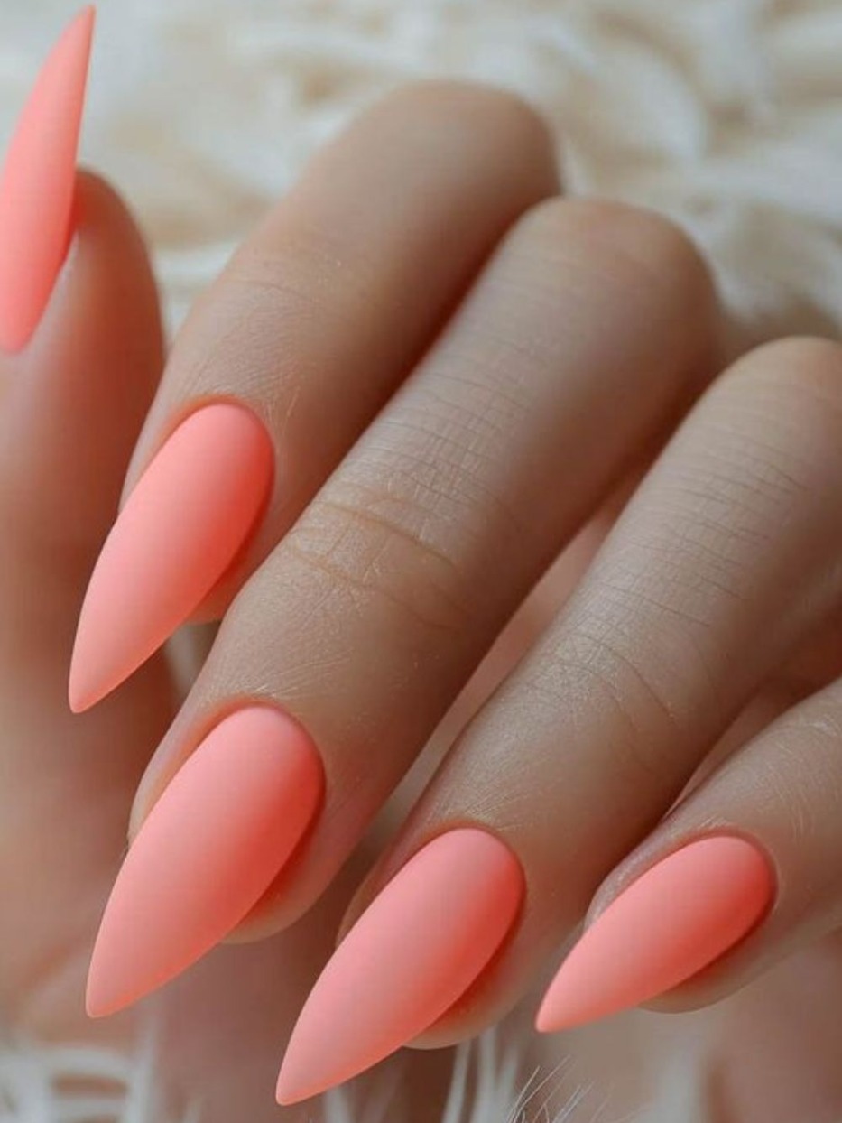 لاک ژل هلویی مخملی لاک هلویی مخملی