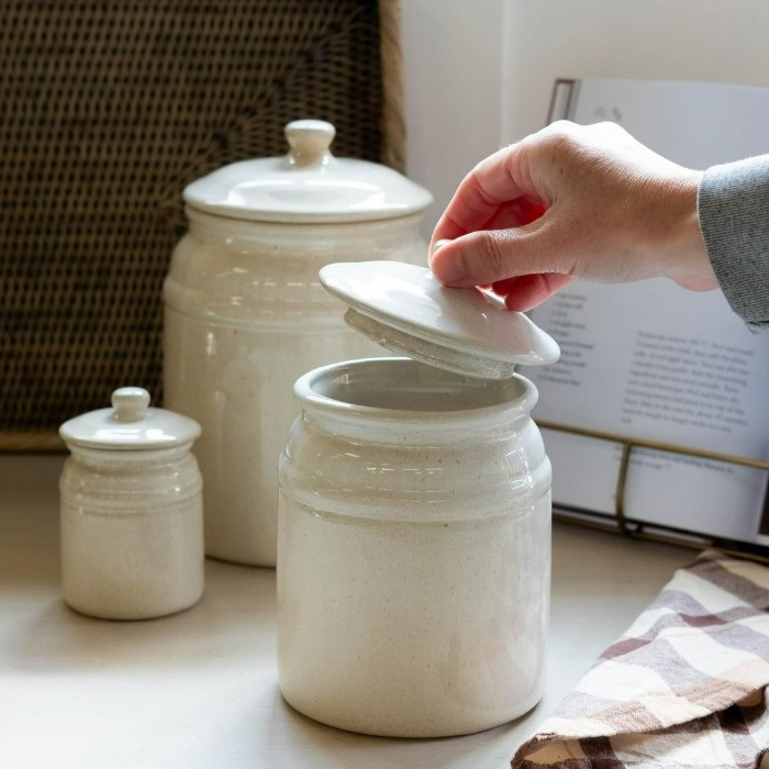 مدل سطل برنج مخصوص روی کابینت آشپزخانه