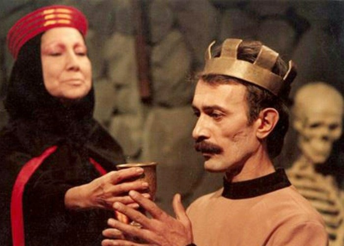 پرویز پورحسینی در تئاتر