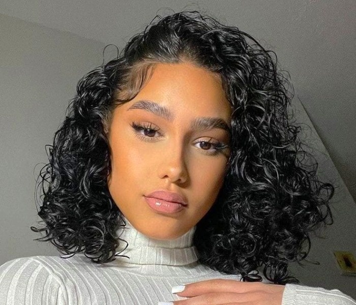 مدل موی فر دخترانه کوتاه با استایل خیس مدل موی فر دخترانه