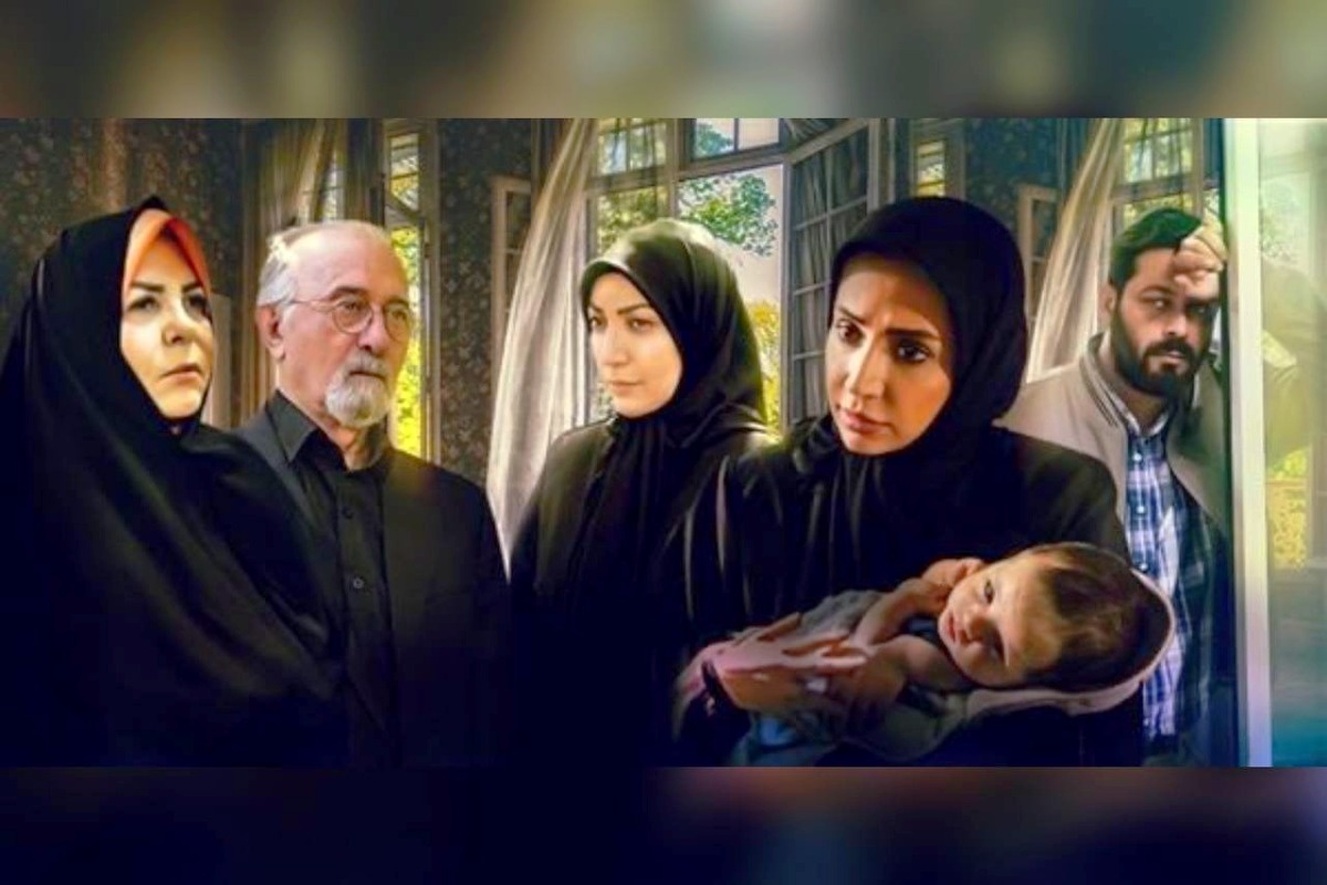 سریال بیگانه ای با من است