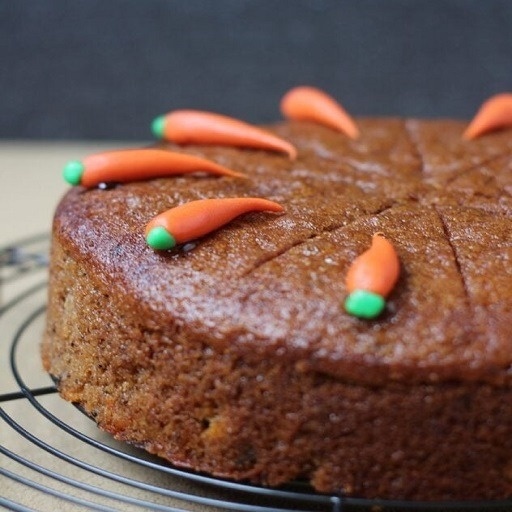 کیک هویج و دارچین با شیر کیک هویج با شیر