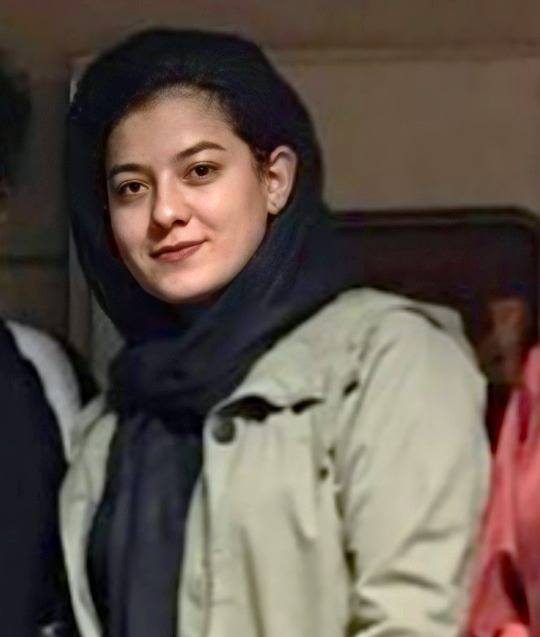 خورشید آقاخانی