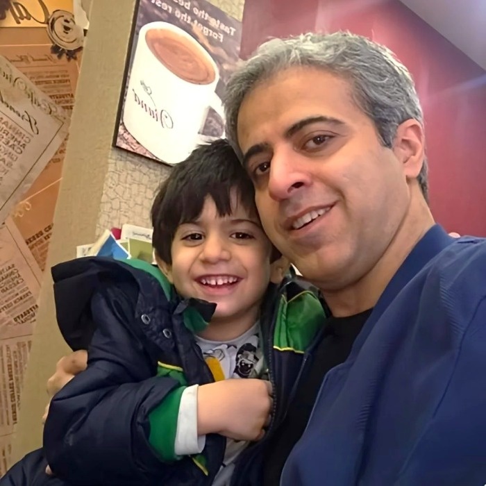 فرزند ایوب آقاخانی