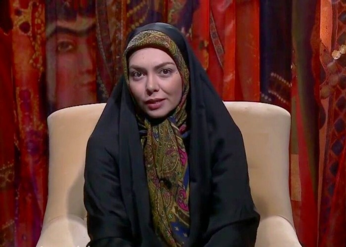 آزاده نامداری در برنامه آبان