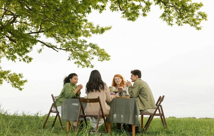 ارتباط با دوستان بعد از ازدواج bad friends in marriage
