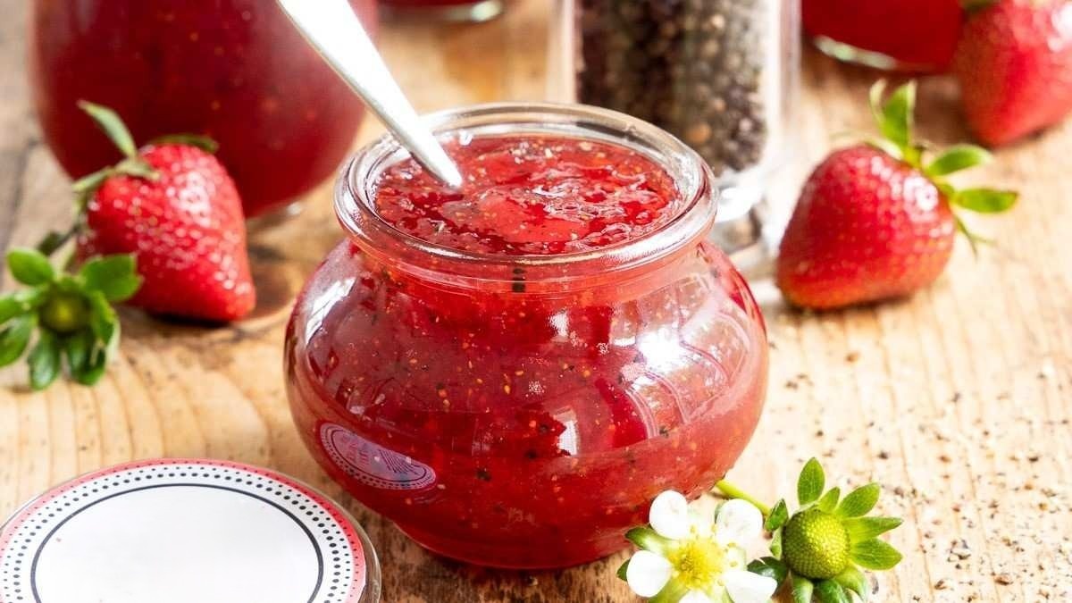 مربای توت فرنگی