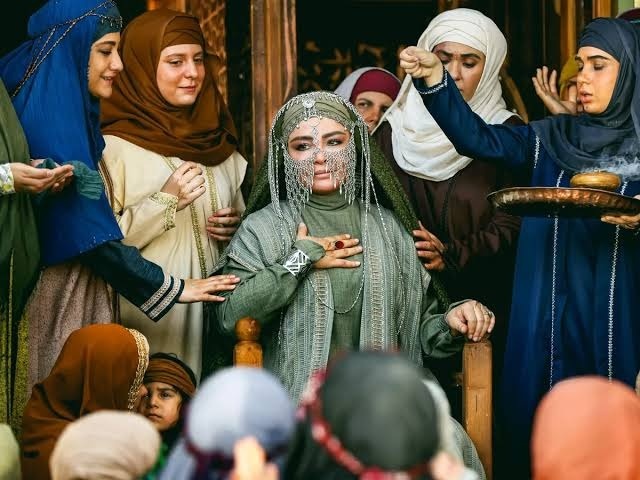 زمان پخش و بازیگران سریال «رویای نیمهشب» از شبکه سه