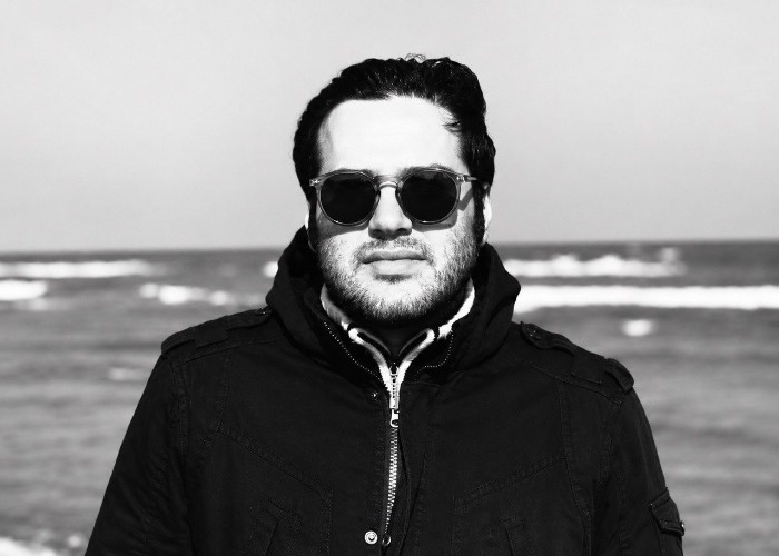 عکس وحید منتظری کنار دریا