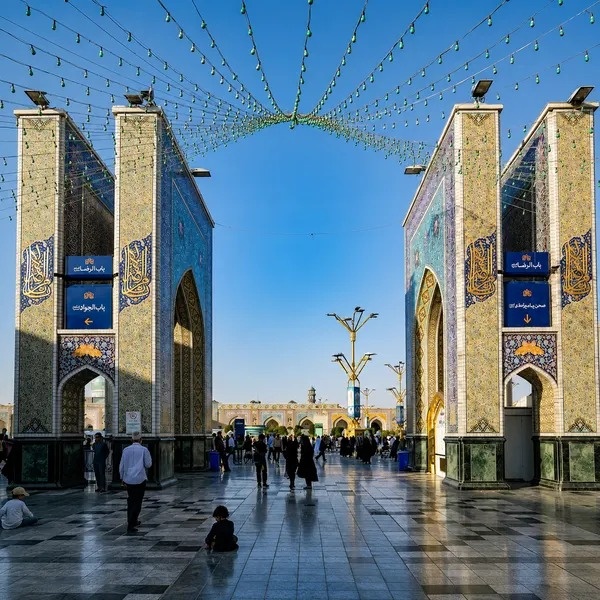 خیابان امام رضا از بهترین خیابان های اطراف حرم