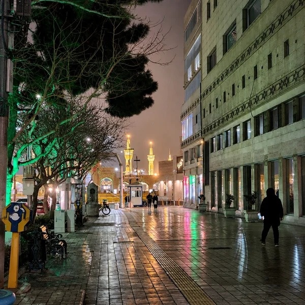 خیابان شیرازی از بهترین خیابان های منتهی به حرم امام رضا