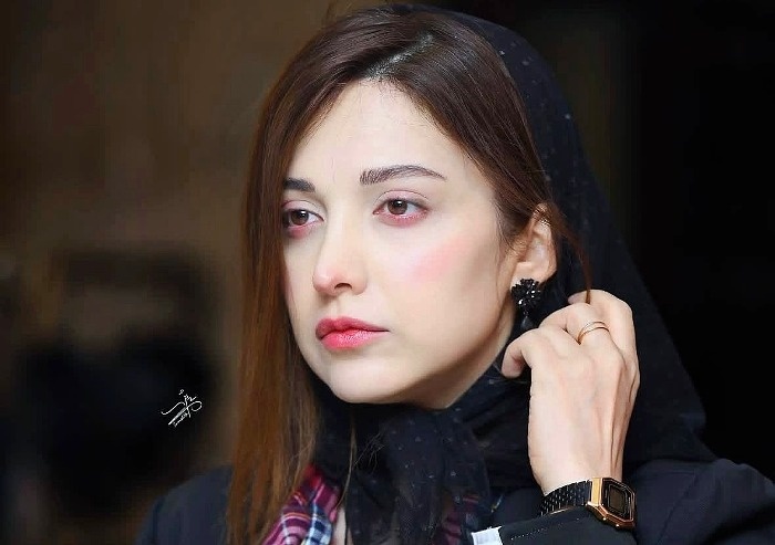 روشنک گرامی
