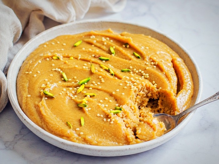 طرز تهیه حلوا کنجدی با ارده