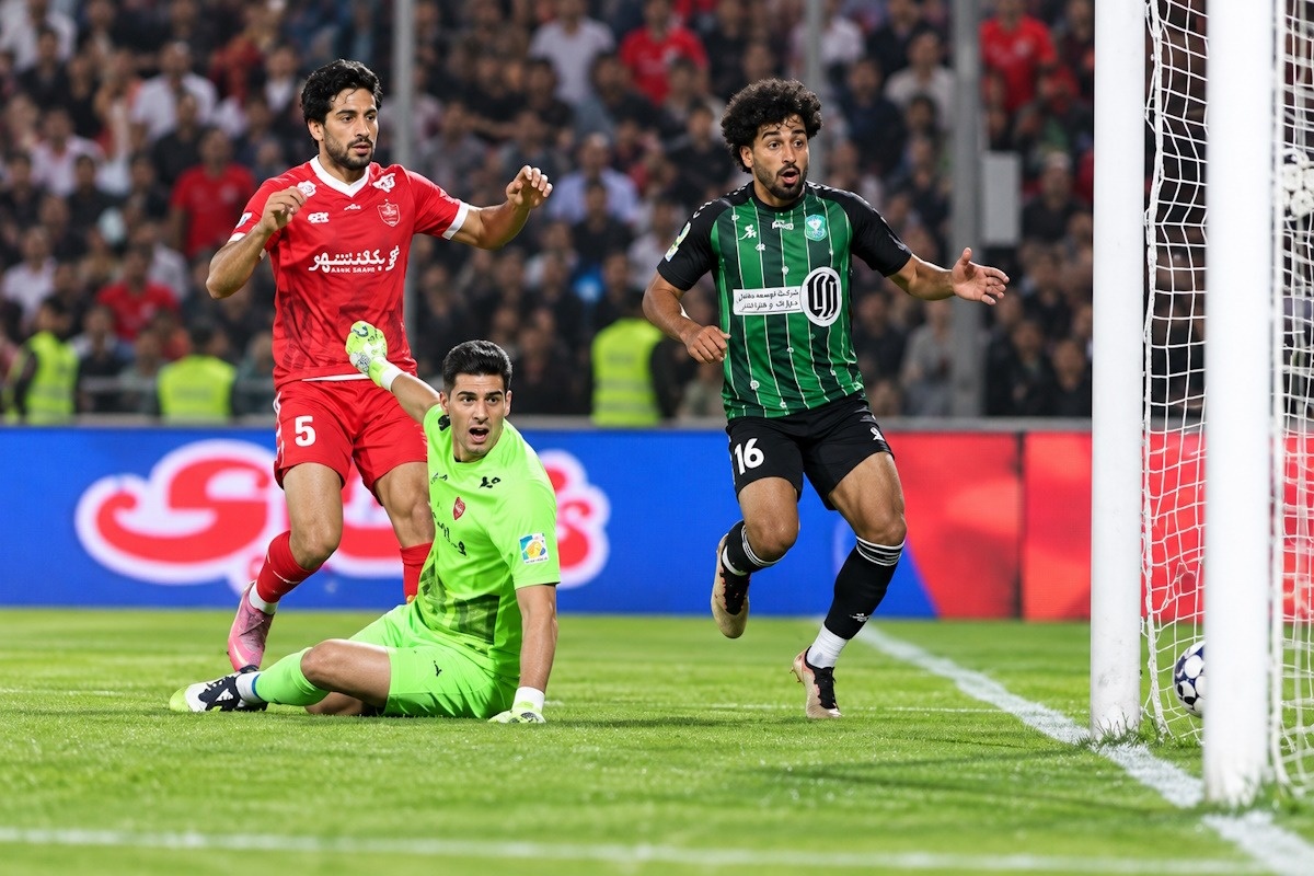 پرسپولیس و خیبر