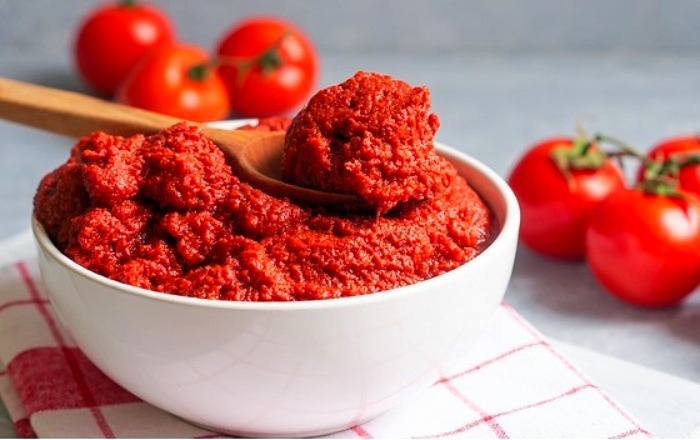 رب گوجه فرنگی خانگی؛ از خواص لیکوپن تا عوارض احتمالی