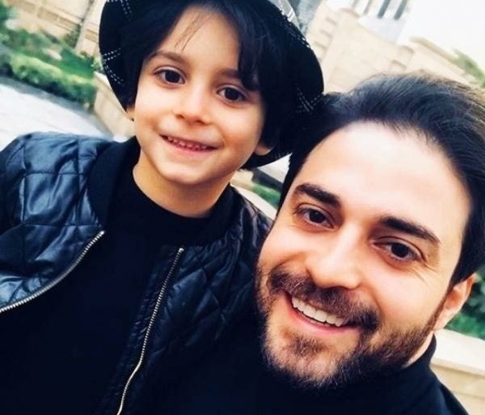 بابک جهانبخش خواننده پرطرفدار ایرانی و پسرش