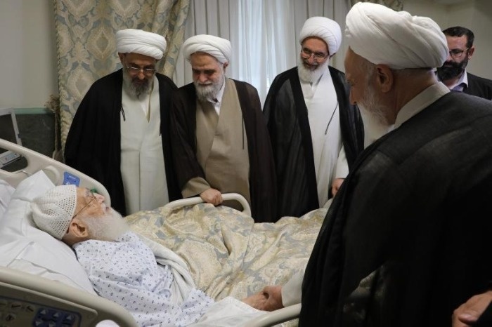 آیت‌الله نوری همدانی در بیماستان