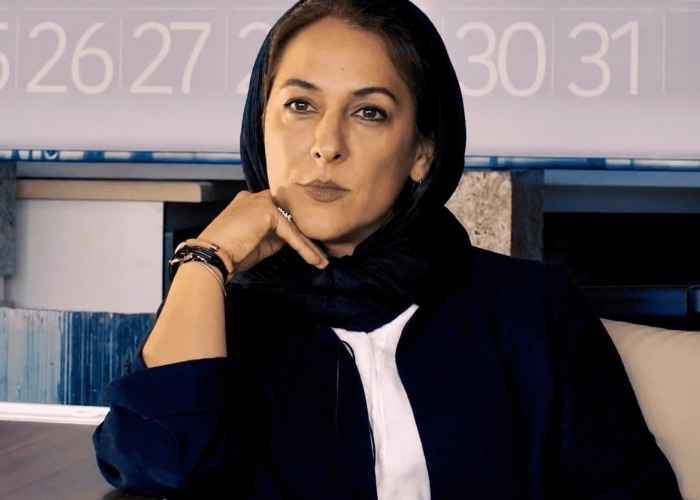 صنم حقیقی وکیل