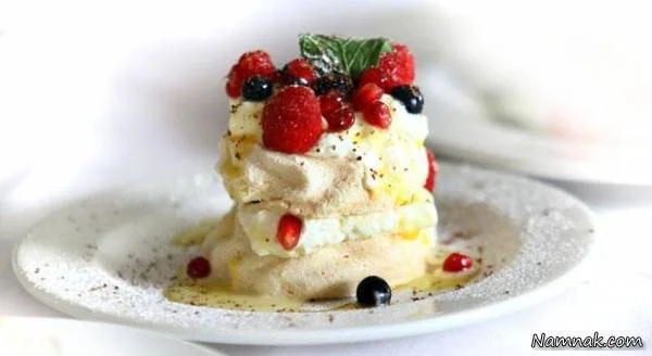 طرز تهیه شیرینی پاولوا