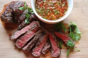 استیک گریل شده با سس تایلندی
